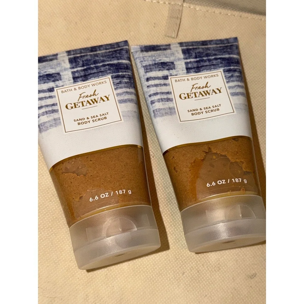 Bath and Body Works Body Scrub Fresh Getaway Sand & Sea Salt Set of 2 Tubes